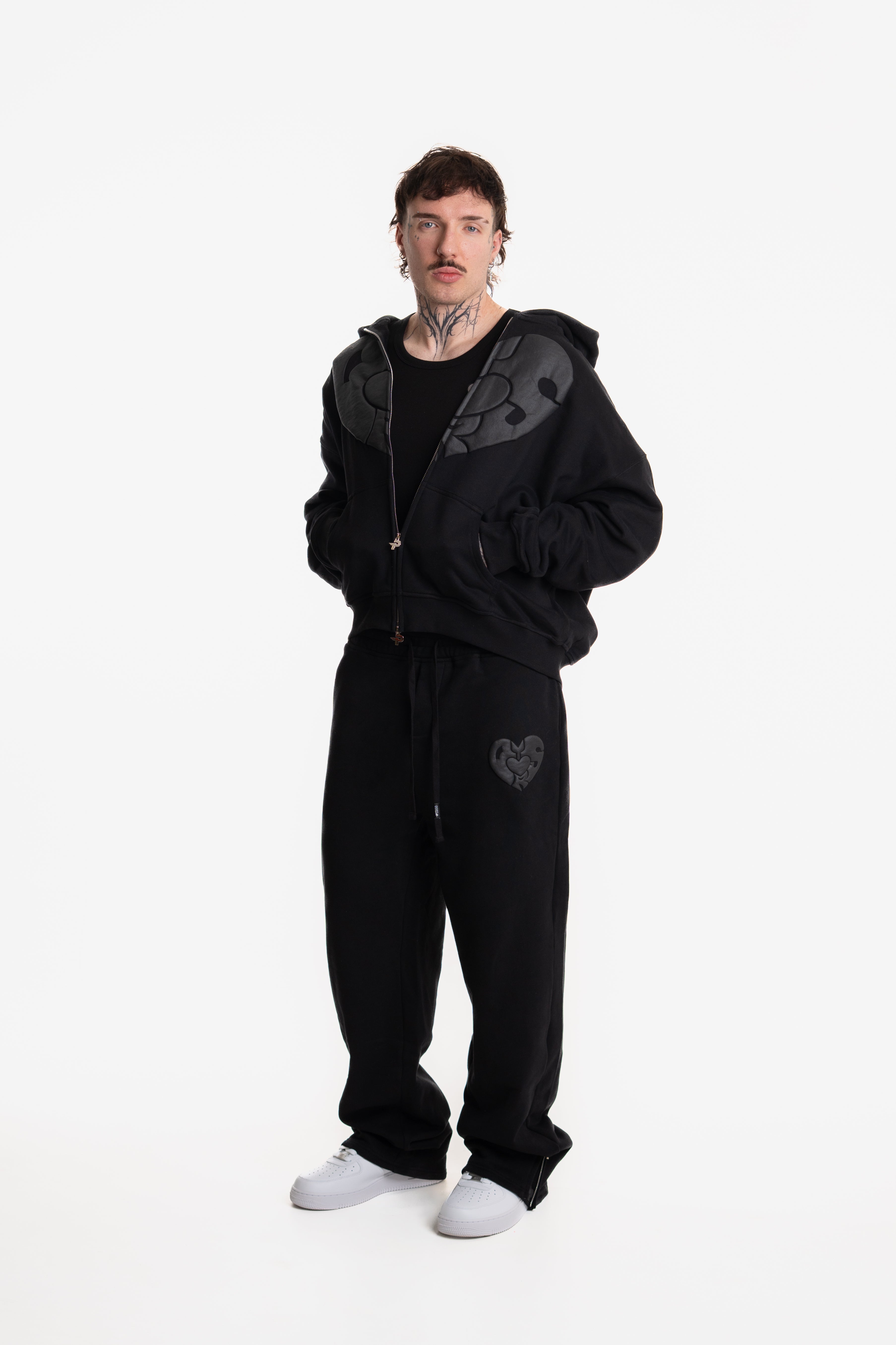 ZIP HOODIE BLACK