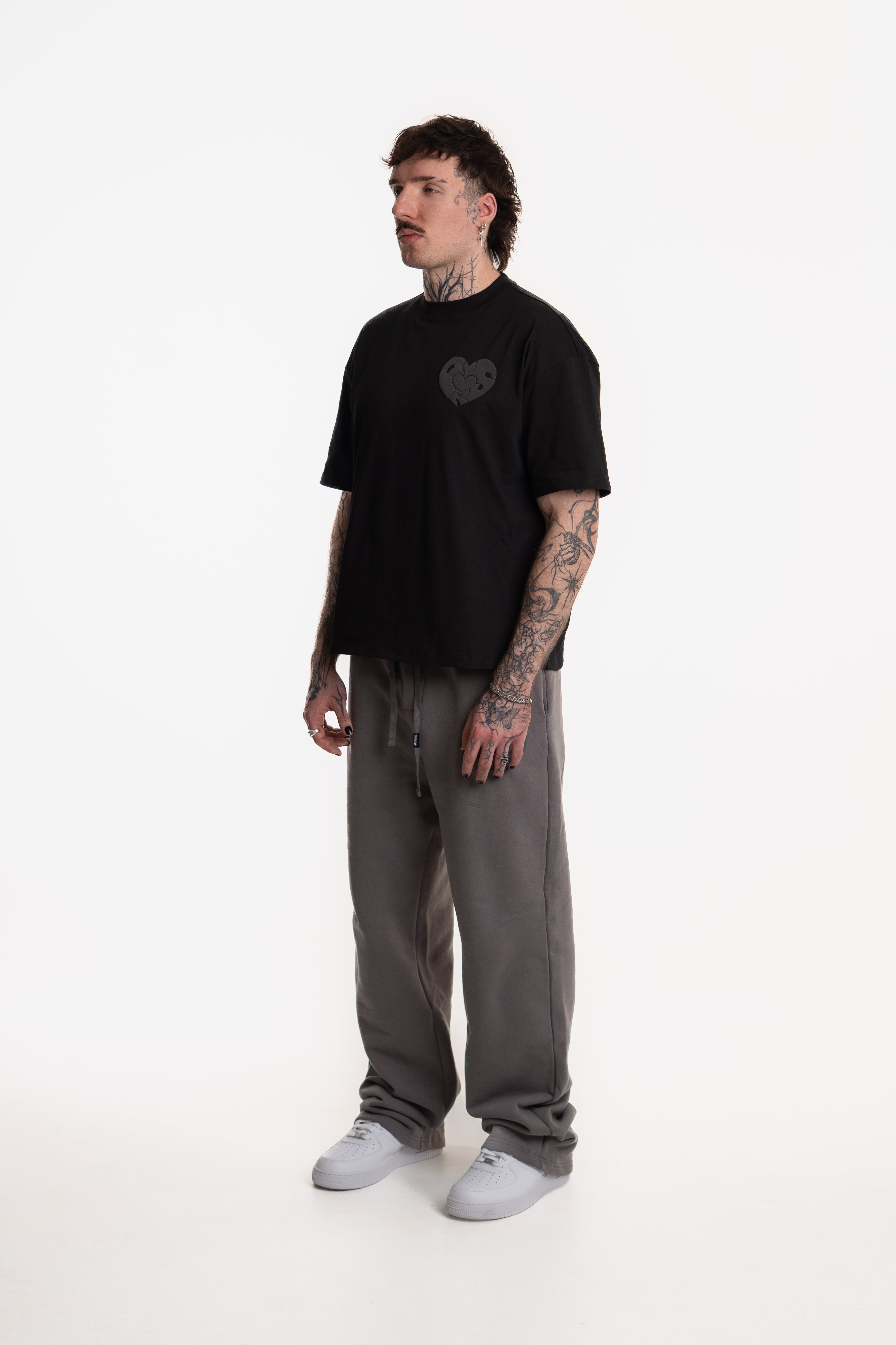 PERSON PRINTED T-SHIRT BLACK