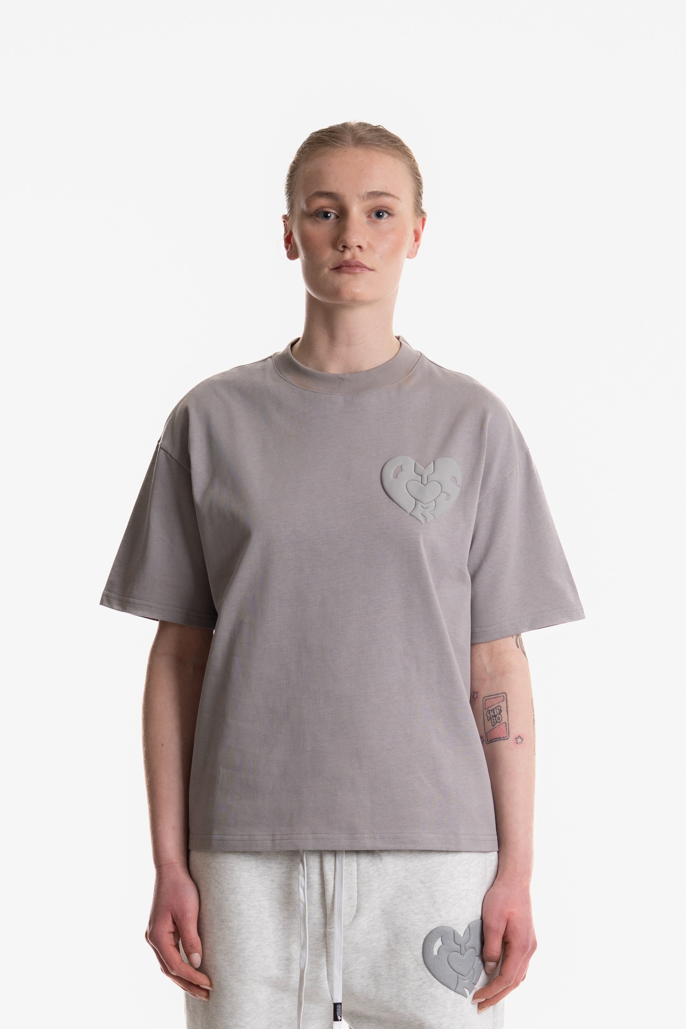 PERSON PRINTED T-SHIRT GREY